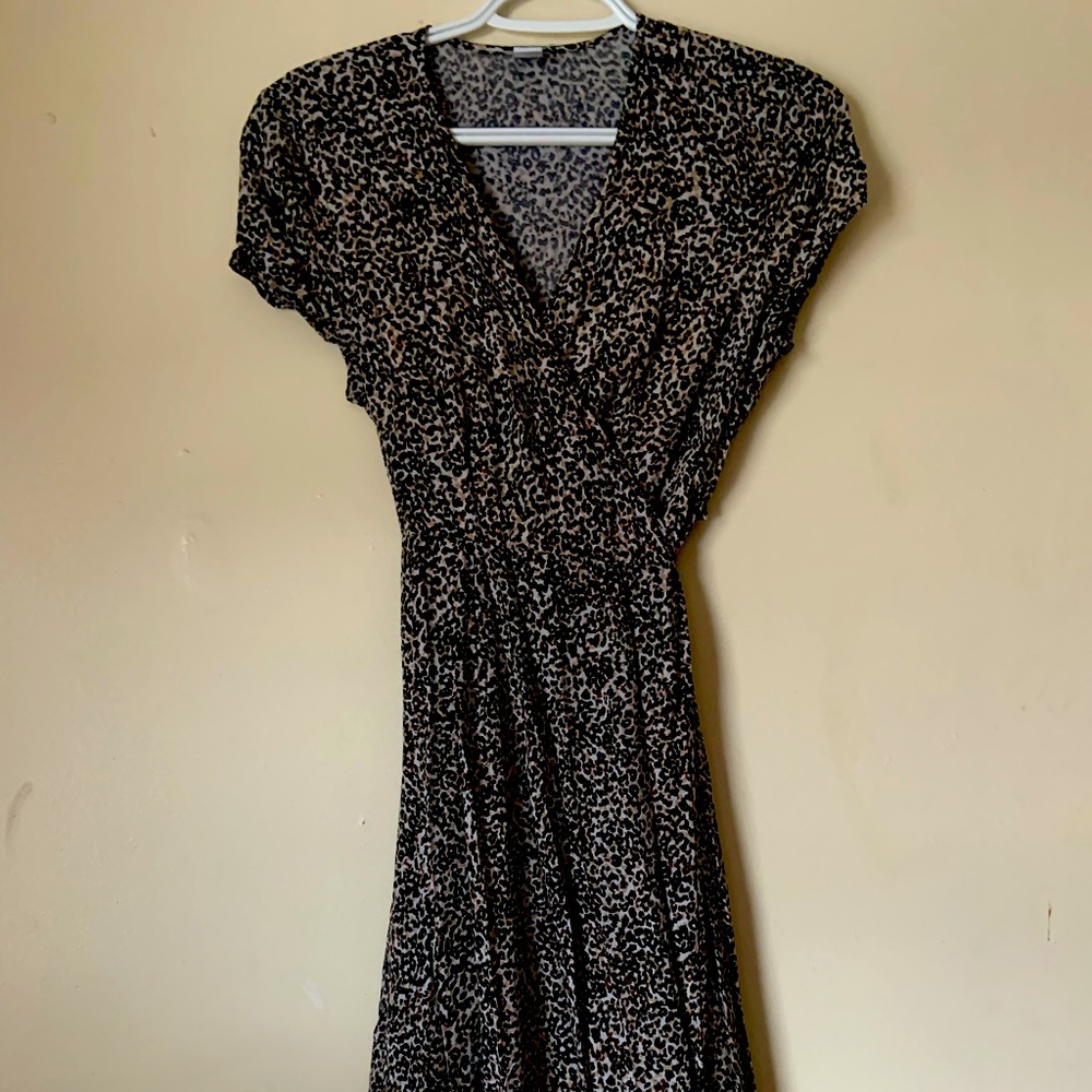 Old navy cheetah print midi wrap dress